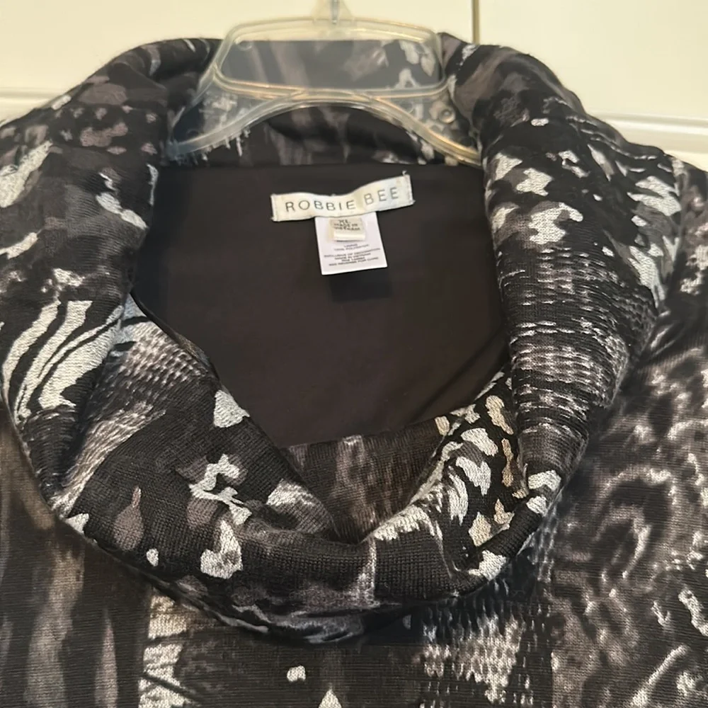💖Robbie Bee black and white comfy sweater dress - Picture 5 of 7
